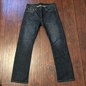 Levi 513 Men’s Jeans in 32x32. Slim Straight.